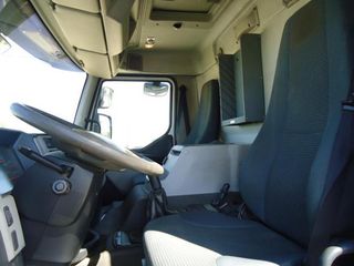 Volvo FE 280-CAMIONES GRUA