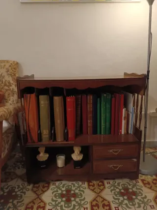 Mueble auxiliar de madera