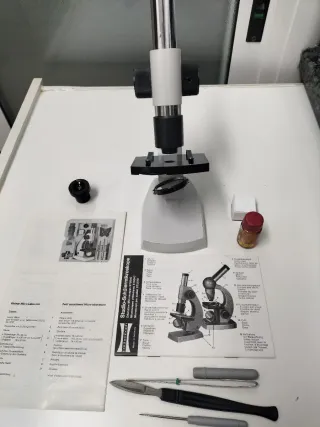 Mikro Labor Set - Microscopio Infantil 600 aumento