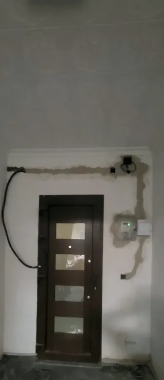 Se realizan trabajos eléctricos y multifuncion