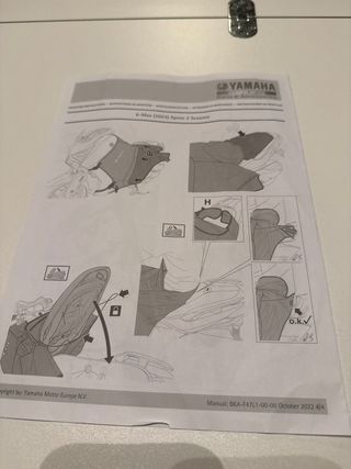 Yamaha XMAX 125 MAX TECH PLUS Negra