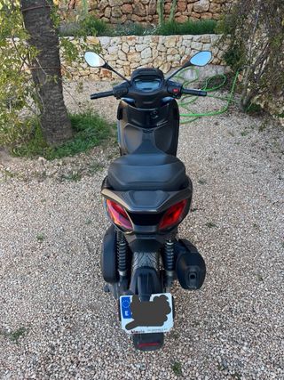 Piaggio Beverly 300 HPE 2022 - Buen estado.