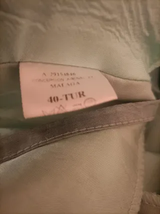 Vestido de fiesta con volantes