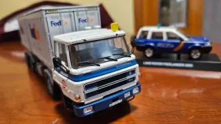 Camion Barreiros + coche Policia