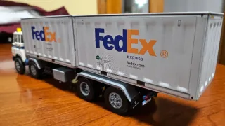 Camion Barreiros + coche Policia