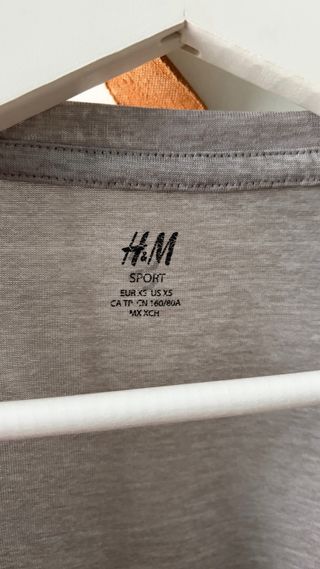 Camiseta deportiva H&M gris