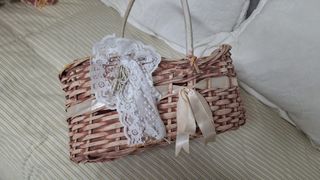 Cestas de mimbre y yute variadas