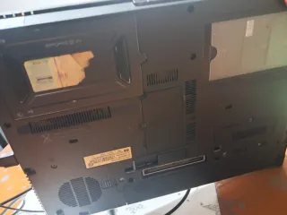 Portátil HP antiguo gris