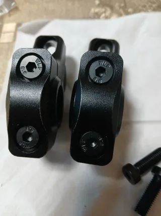 Elevadores Manillar Moto CB1000R Negro 22mm