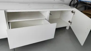 Mueble TV moderno blanco y cristal