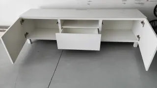 Mueble TV moderno blanco y cristal