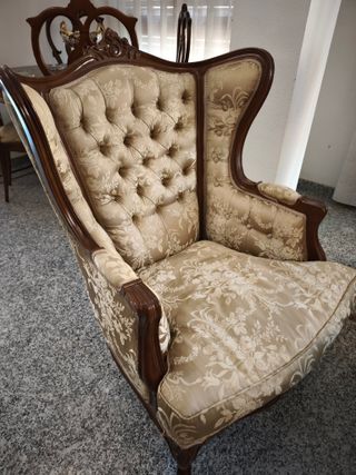 Conjunto Tresillo + 2 Mesas + Reloj