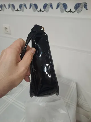 Bolso charol negro