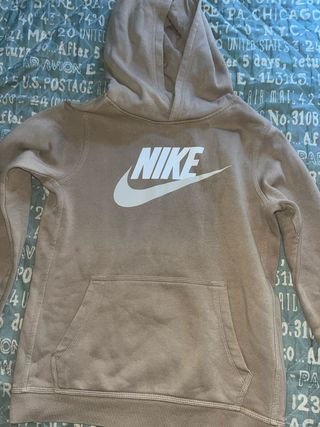 Sudadera Nike Beige con Capucha