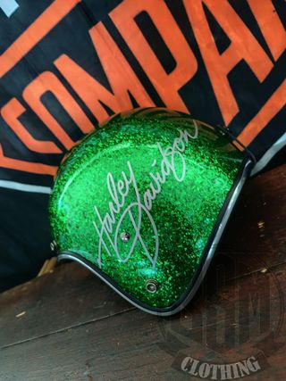 Casco metal flake green