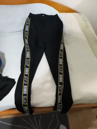 Chándal EA7 Negro y Dorado Nuevo