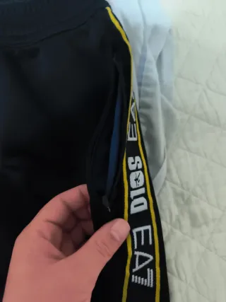Chándal EA7 Negro y Dorado Nuevo
