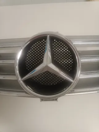 Rejilla Mercedes CLS W218