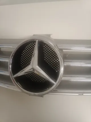 Rejilla Mercedes CLS W218
