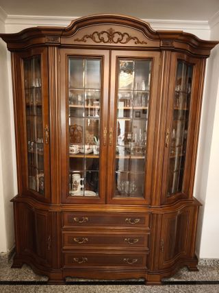 Vitrina Clásica Madera y Cristal