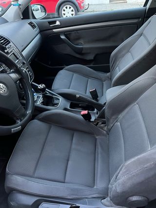 Volkswagen Golf 1.6