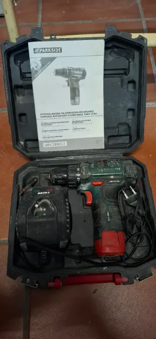 Atornillador Parkside PABS 12 B3