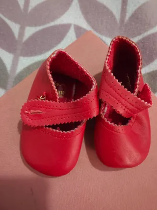 Zapatos Cuquito bebé rojos talla 17
