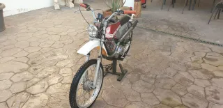 Moto Cross Grand Cross Roja y Blanca