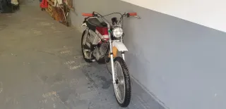 Moto Cross Grand Cross Roja y Blanca