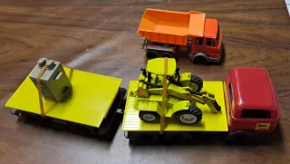 Modellini camioncini e rimorchio + ribaltabile.