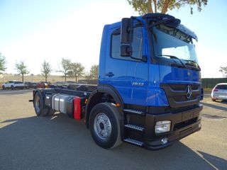 Mercedes AXOR 18 33-CAMIONES GANCHO PORTACONTENEDO