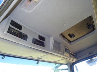 Mercedes AXOR 18 33-CAMIONES GANCHO PORTACONTENEDO