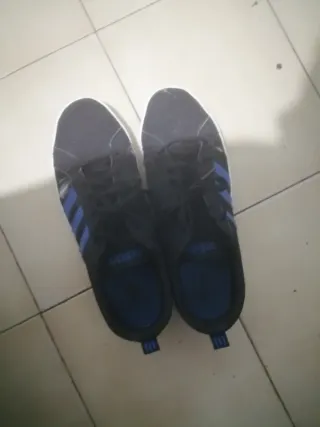Zapatillas Adidas Negras y Azules