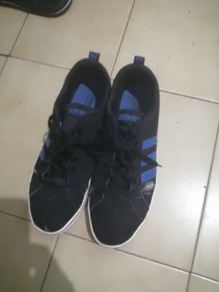 Zapatillas Adidas Negras y Azules