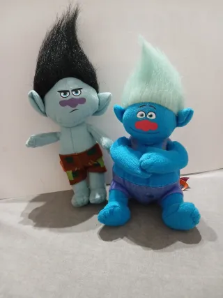 2 Peluches Trolls DreamWorks 26 y 22 cm.