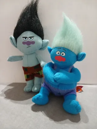 2 Peluches Trolls DreamWorks 26 y 22 cm.