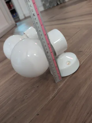 Apliques de porcelana blancos