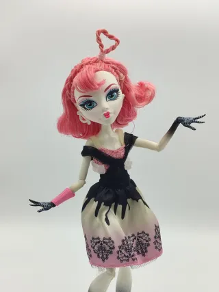 Muñeca Cupido Monster High