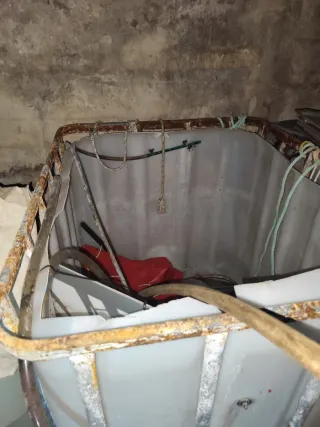 Depósito / vivero 1000L con Pallet