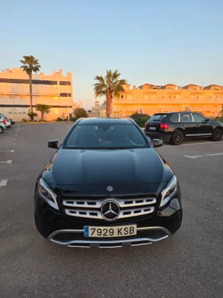 Mercedes GLA 180 UNICO PROPIETARIO etiqueta C