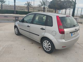 Ford Fiesta 2004