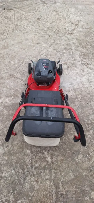 Cortacésped Efco Rojo