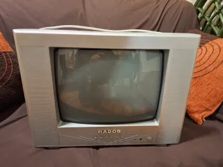 Televisor HADOR Plata