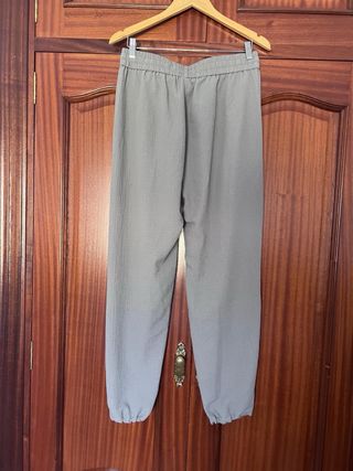 Pantalón gris Shein