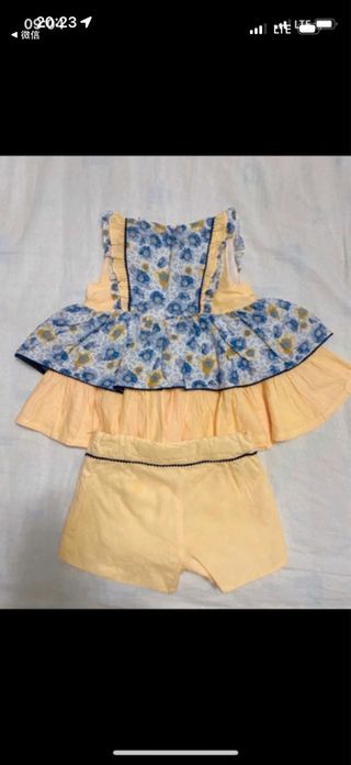 Conjunto bebé vestido y shorts floral