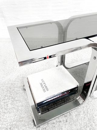 Mesa auxiliar DICO 70s cristal y metal