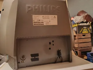 TV Philips 28” CRT + mando compatible- ideal retro