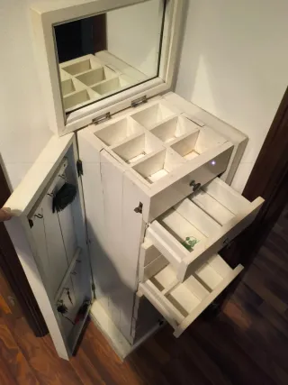 Mueble joyero hecho a mano