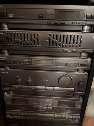 Torre Hi-Fi Philips CD, EQ, Amplificador, Cassette