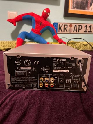 DVD Yamaha DVD-S40 HDMI DTS Dolby DIVX